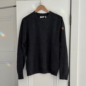 Fjallraven Men's Dark Gray Wool Sörmland Crewneck Sweater